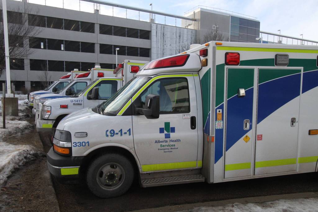 Alberta to overhaul ground ambulance contracts by 2027